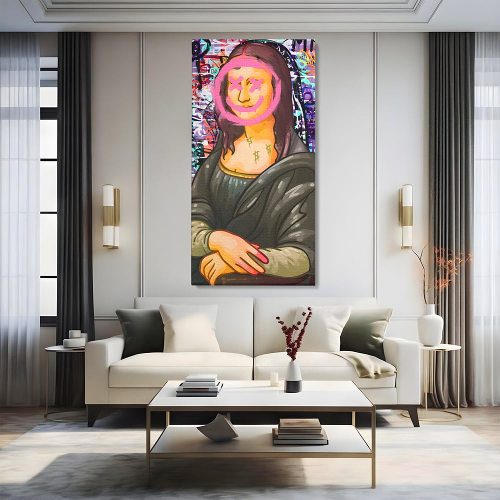 Tablou canvas cu tablou canvas cu mona lisa pop art, fara rama, pe sasiu de lemn, pe perete intr-un living